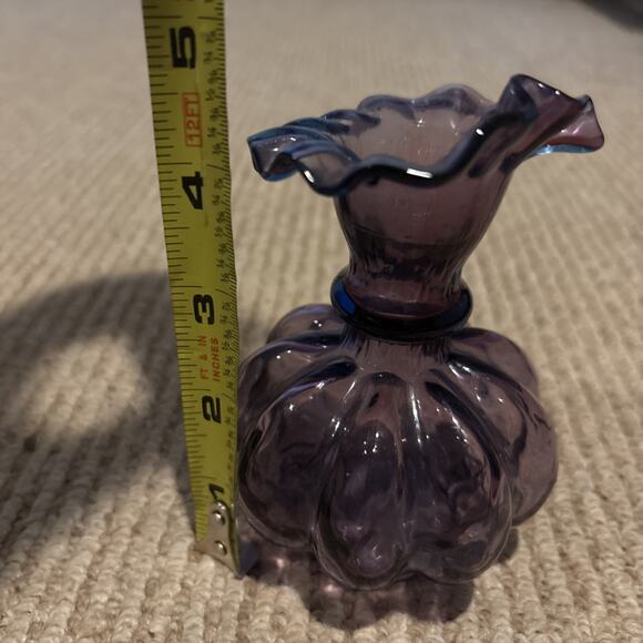 Fenton 1942 Scarce Mulberry Diamond Optic Petticoat Crimp 4” Melon Vase - Picture 5 of 8